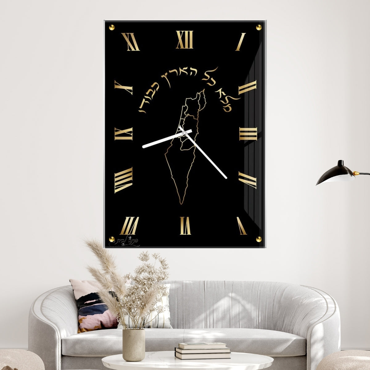 אומנות מודרנית על זכוכית, משדרגות את עיצוב הפנים. מתאימות לכל חלל – סלון, משרד או חדר שינה.