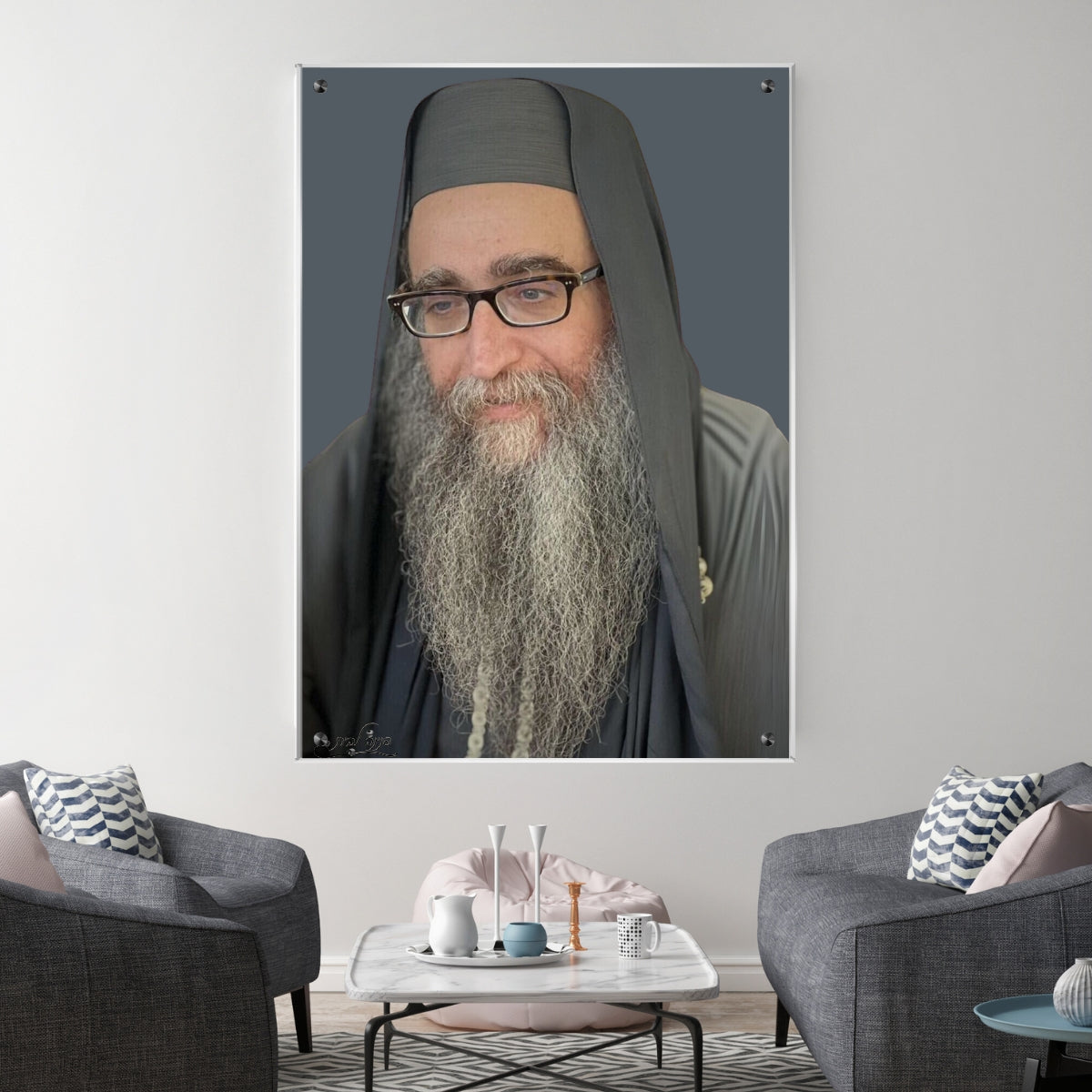 אומנות מודרנית על זכוכית, משדרגות את עיצוב הפנים. יוצרות אווירה חמימה ואלגנטית בבית.