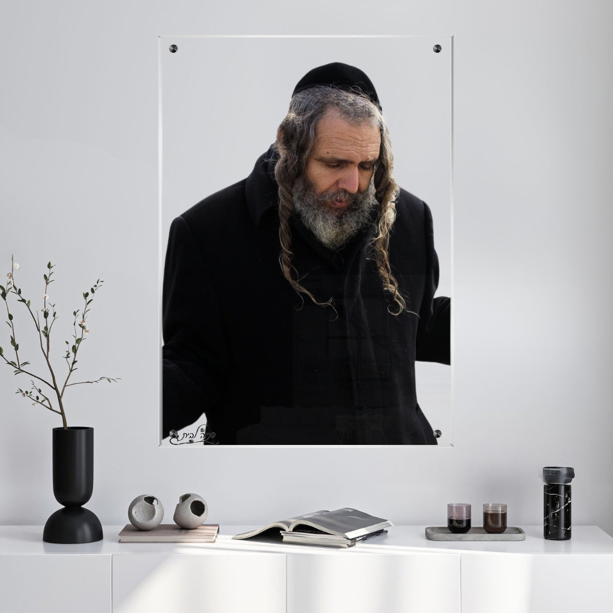 תמונות זכוכית אמנותיות, מוסיפות טאץ' יוקרתי לכל קיר. מעניקות עומק ותחכום לכל עיצוב פנים.