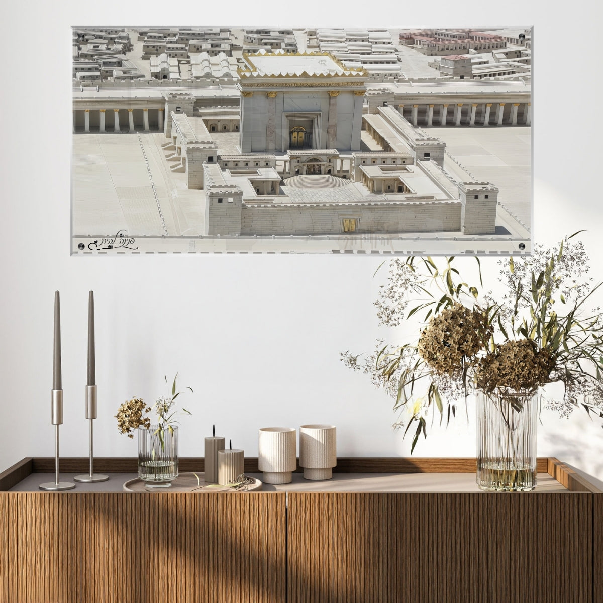 אומנות מודרנית על זכוכית, משדרגות את עיצוב הפנים. מוסיפות חן וייחודיות לכל חלל מגורים.