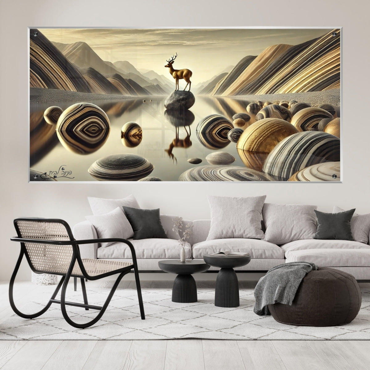 תמונות זכוכית מעוצבות, משדרגות את עיצוב הפנים. מוסיפות חן וייחודיות לכל חלל מגורים.