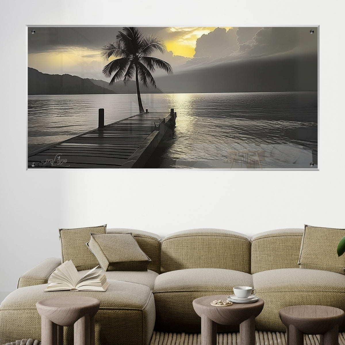 תמונות זכוכית אמנותיות, יוצרות אווירה מיוחדת ואלגנטית. מתאימות לכל חלל – סלון, משרד או חדר שינה.