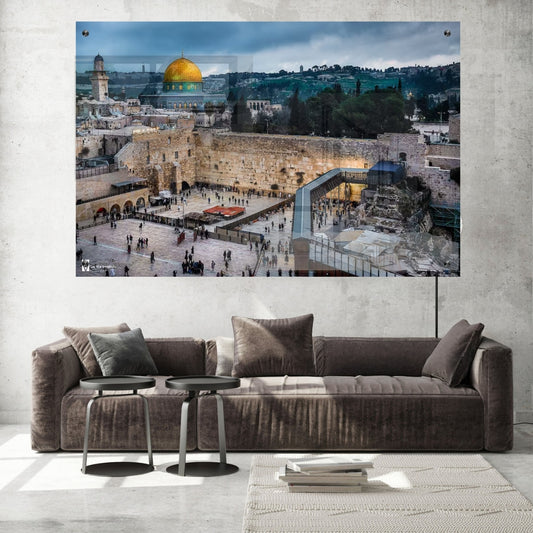 אומנות מודרנית על זכוכית, מוסיפות טאץ' יוקרתי לכל קיר. מעניקות עומק ותחכום לכל עיצוב פנים.