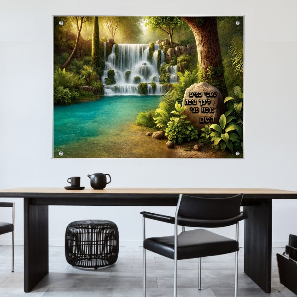 תמונות נוי בזכוכית מרהיבה, מעוצבות בהשראת אמנות מודרנית. יוצרות אווירה חמימה ואלגנטית בבית.