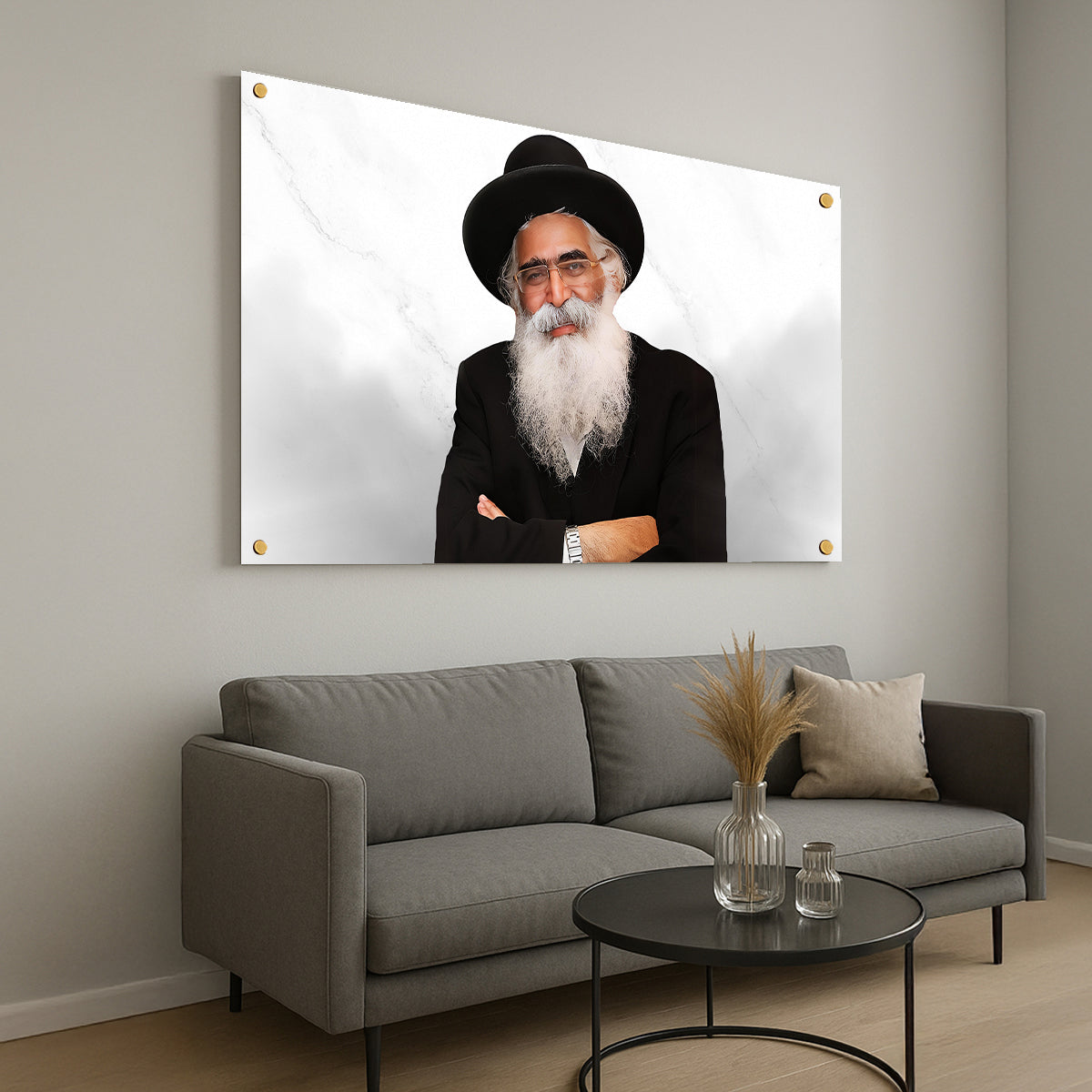 תמונת זכוכית הרב יורם אברג'ל מחייך – השראה וברכה לבית