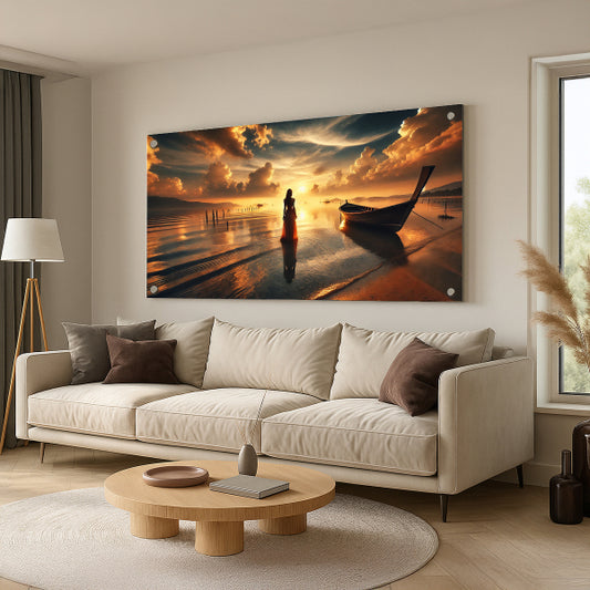 תמונת שקיעה על חוף זהוב עם אישה וסירה – יצירת נוף מרהיבה על זכוכית לעיצוב הבית