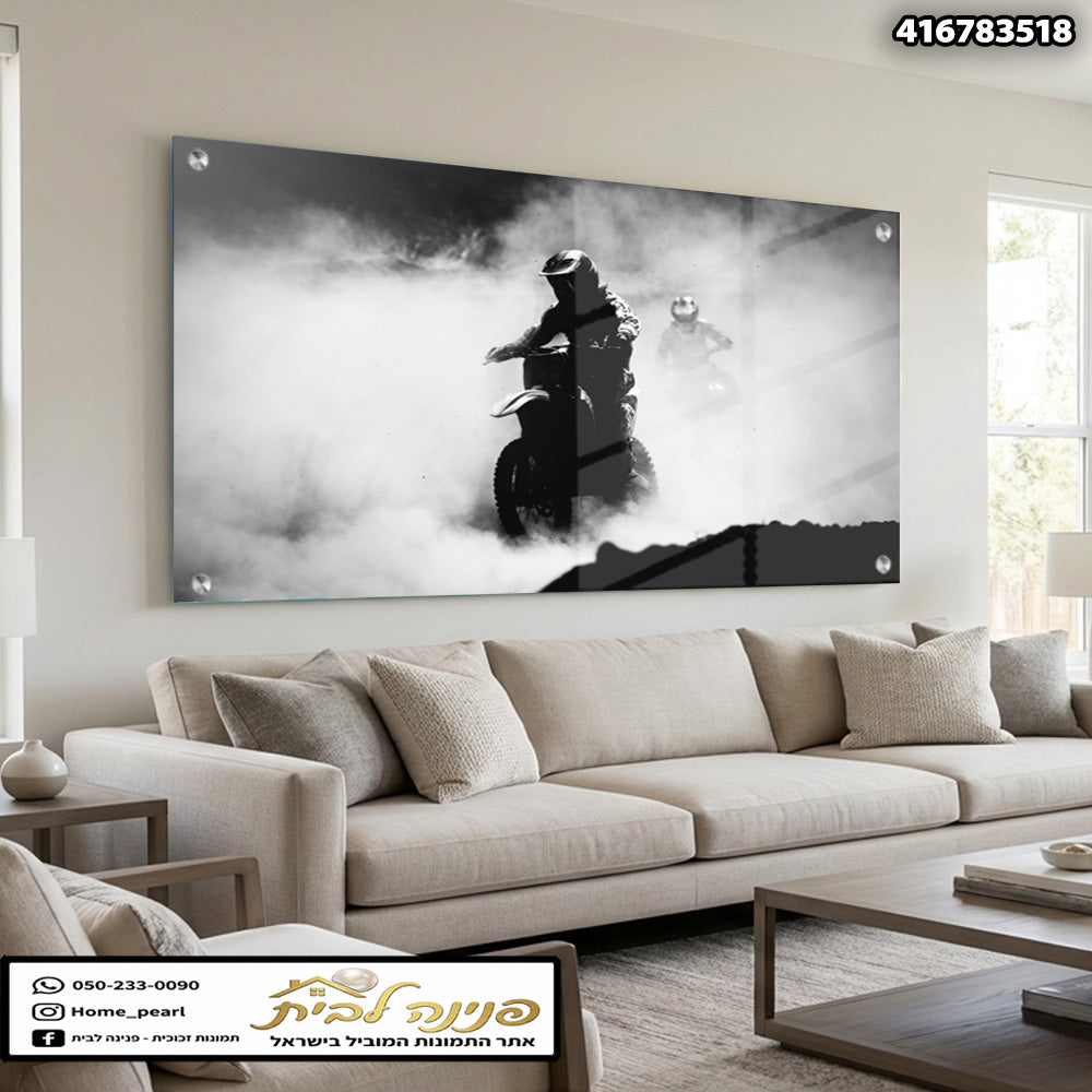 תמונה של רוכבי אופנועים על קיר - תמונות קיר - גוונים של אפור