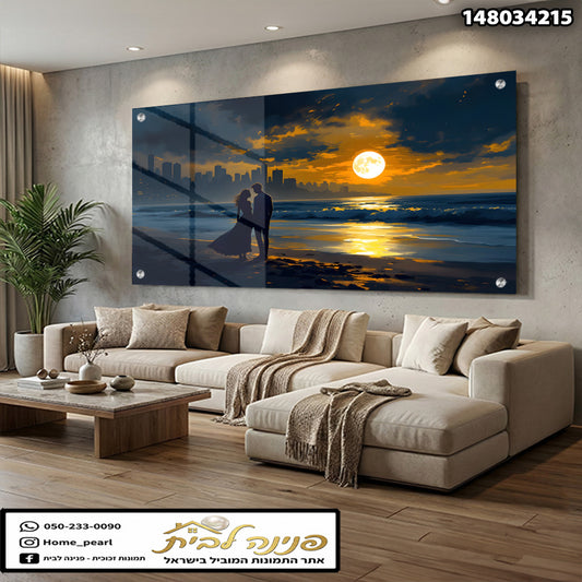 תמונה של זוג על חוף הים עם שקיעה - תמונות נוי - צבעים חמים