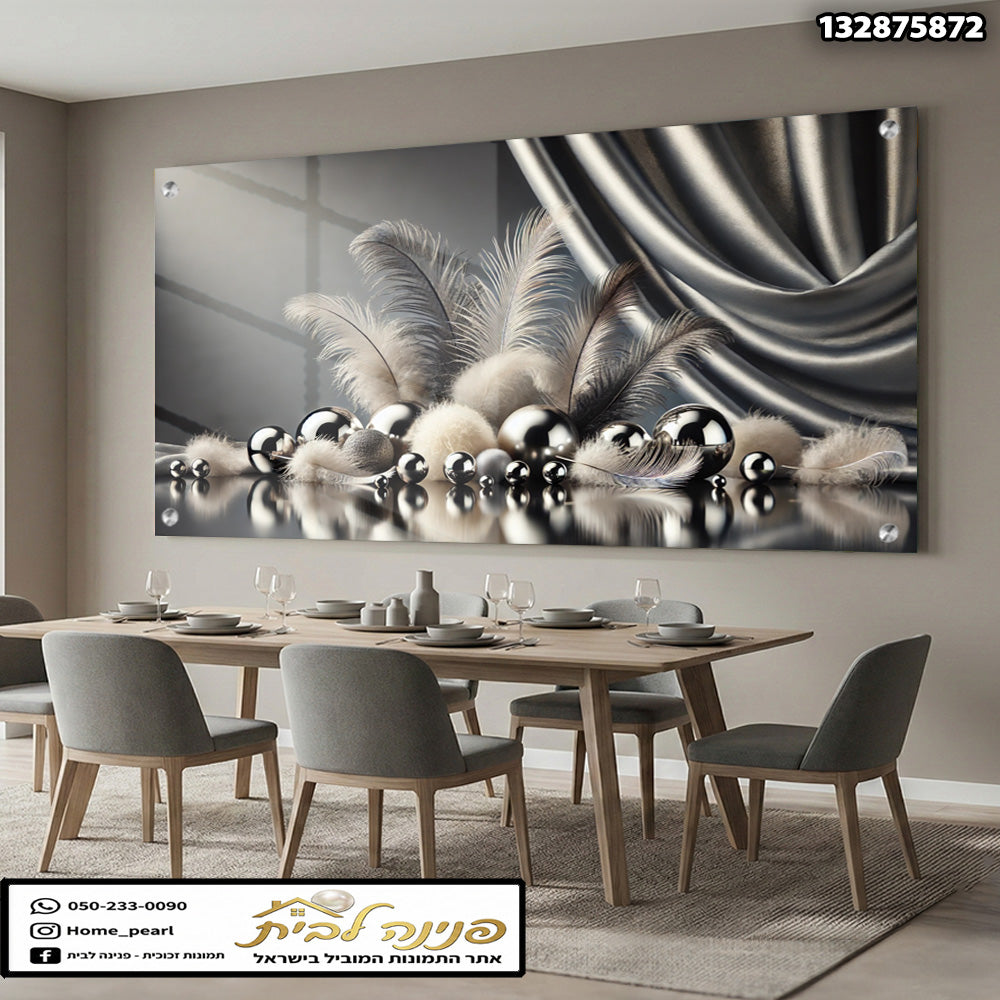תמונה דקורטיבית על קיר עם כדורים ופרטים מעוטרים - תמונות נוי - צבעים בגווני אפור וכסף