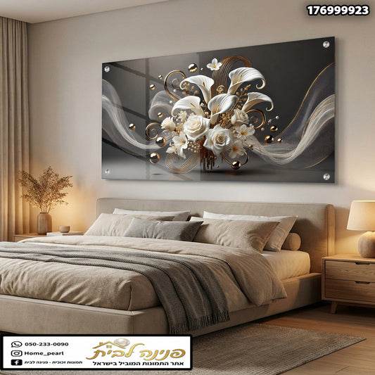 סידור פרחים על קיר - תמונות לבית - צבעים: לבן, זהב ואפור