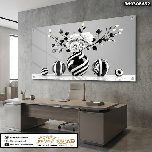סידור פרחים בתוך אגרטל עם כדורים בסגנון מודרני - תמונות קיר - צבעים בשחור ולבן