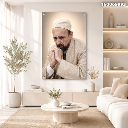 דיוקן של אדם בחדר מודרני - תמונות נוי - צבעים בהירים