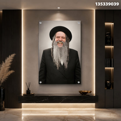 תמונה של אדם מחייך עם זקן בתמונה על קיר - הדפסה על זכוכית - צבעים בשחור ולבן