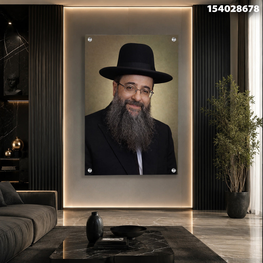 הדפסה על זכוכית - דיוקן רב עם כובע שחור ורקע זהב מעושן תמונות זכוכית לסלון תמונות לבית תמונות קיר הדפסה על זכוכית