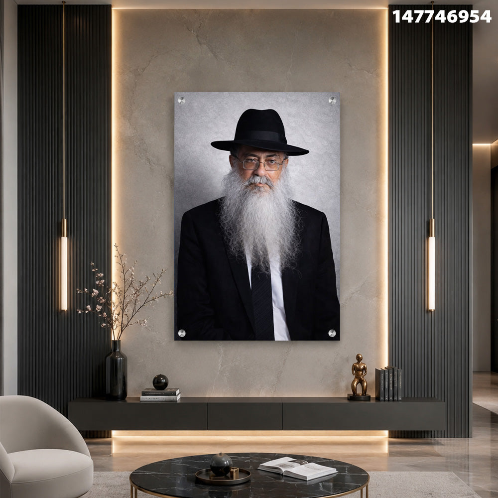 תמונות זכוכית - דיוקן רב מזוקן בכובע שחור על רקע אפור מעושן תמונות זכוכית לסלון תמונות לבית תמונות קיר הדפסה על זכוכית