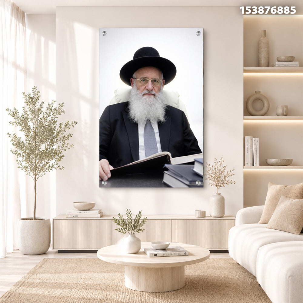 תמונה של אדם עם כובע שחור ורעמת שיער לבנה - תמונות נוי - צבעים בשחור ולבן