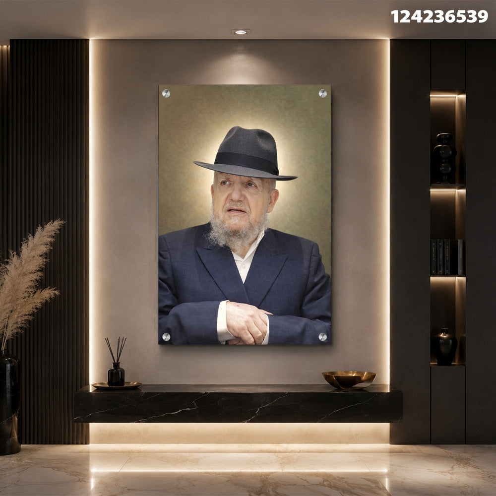 תמונות זכוכית - דיוקן רב סמכותי בכובע שחור והילה זהובה תמונות זכוכית לסלון תמונות לבית תמונות קיר הדפסה על זכוכית