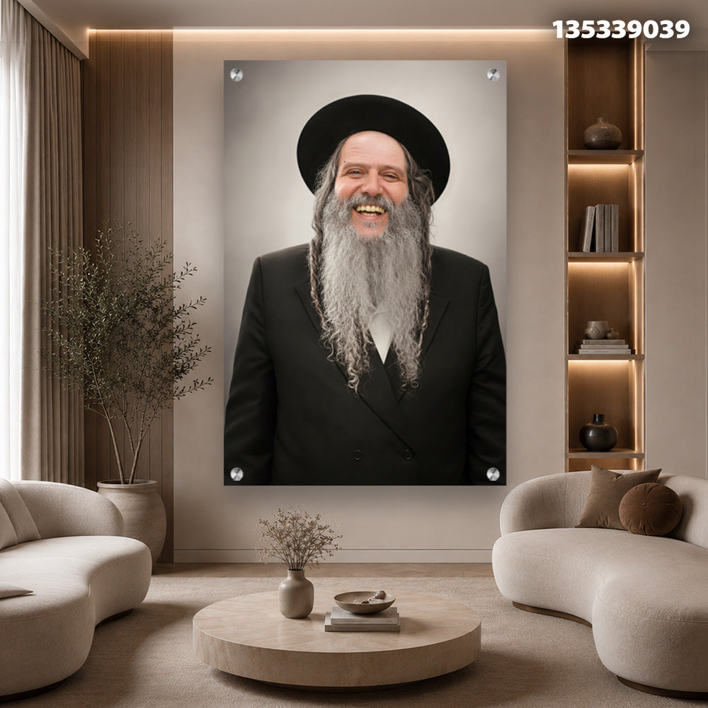 תמונות זכוכית - דיוקן רב מחויך עם זקן כסוף וכובע שחור תמונות זכוכית לסלון תמונות לבית תמונות קיר הדפסה על זכוכית