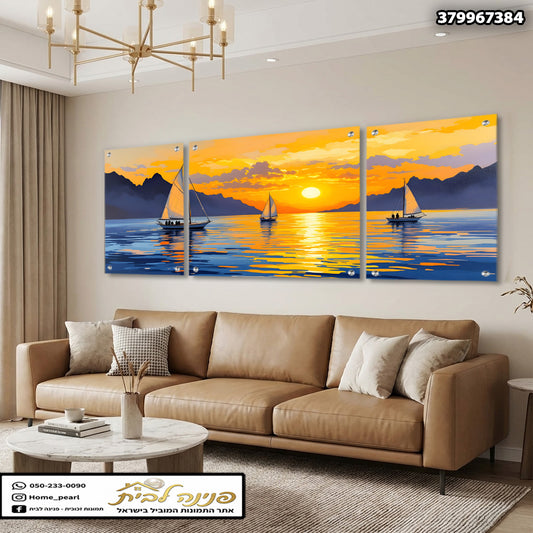 תמונת שקיעה מעל הים עם סירות מפרש והרים ברקע - תמונות לסלון