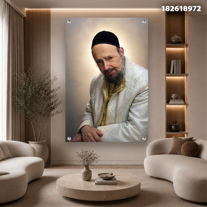 תמונה של אדם בחליפה לבנה על קיר בחדר - תמונות לבית - צבעים בהירים