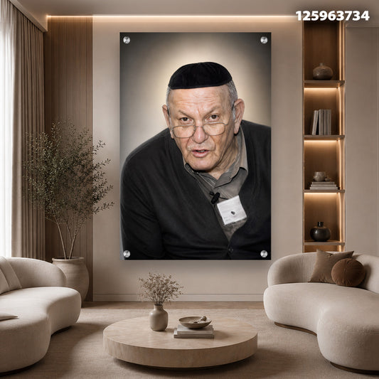 תמונה של איש בסלון - תמונות קיר - צבעים עיקריים: אפור, כהה