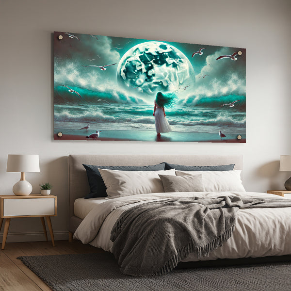 אישה עומדת על חוף ים מול ירח מלא בגווני טורקיז ולבן