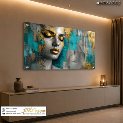 זכוכית מעוצבת בקווים מודרניים בסלון