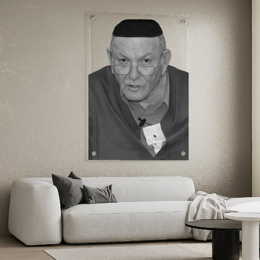 דיוקן החלבן הקדוש בשחור לבן – תמונות זכוכית