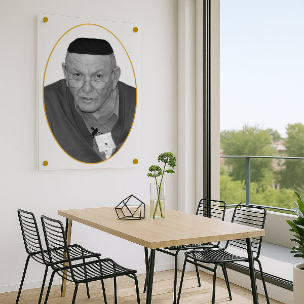 החלבן הקדוש בשחור לבן במסגרת זהב – תמונות זכוכית