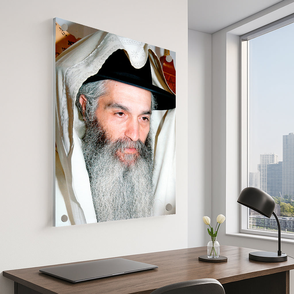 הרב דוד חי אבוחצירא בטלית לבנה – הדפסה על זכוכית