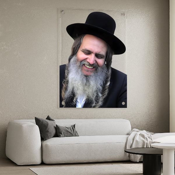 הרב שלום ארוש בצחוק של אמונה – תמונת זכוכית מעוררת השראה