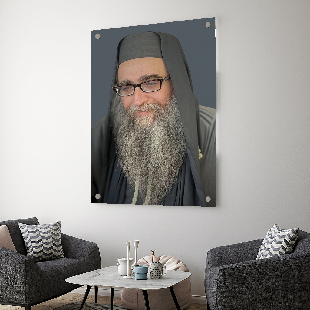 הרב יאשיהו פינטו בגלימה אפורה ורקע כחול – תמונות נוי