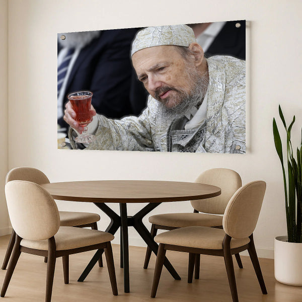 הרב קוק עם גביע ברכה – תמונות לבית