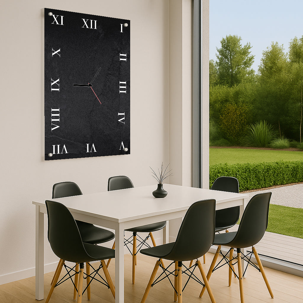 שעון זכוכית שחור עם ספרות רומיות